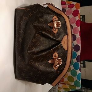 Authentic Louis Vuitton Tivoli GM (NO TRADE)